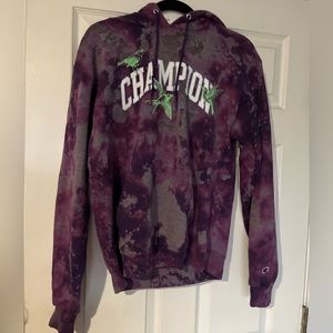 Bleach dye champion hoodie!